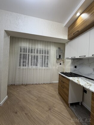 3 otaqlı Köhnə tikili, Massiv D q., Bakı