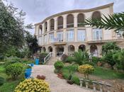 6 otaqlı həyət evi/bağ evi - Buzovna q. - 350 m²