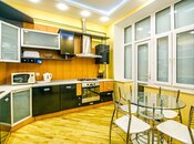 İcarəyə verilir 3 otaqlı köhnə tikili 132 m², Sahil m., photo 2 from 8