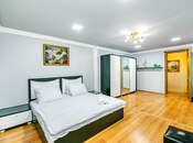 Elan №4397905 - Bakı, 28 May m., 4 otaqlı, 140 m², 3/3 mərtəbə