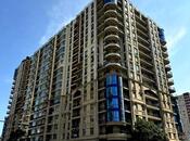 Объявление №4398856 - Баку, м. Элмляр Академиясы, 3-комн., 159 м², 6/17 этаж