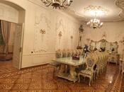 Объявление №4408051 - Баку, м. Сахил, 6-комн., 290 м², 3/3 этаж