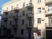 Satılır 4 otaqlı köhnə tikili 100 m², İçəri Şəhər m., photo 1 from 8