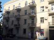 Satılır 4 otaqlı köhnə tikili 100 m², İçəri Şəhər m., photo 2 from 8