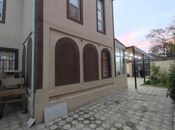 Satılır 7 otaqlı həyət evi/bağ evi 250 m², Qaraçuxur q., photo 1 from 8