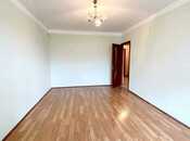 Satılır 3 otaqlı köhnə tikili 70 m², Qara Qarayev m., photo 2 from 8