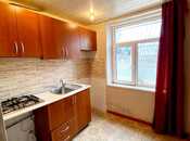 Satılır 3 otaqlı köhnə tikili 70 m², Qara Qarayev m., photo 7 from 8