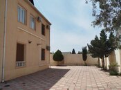 6 otaqlı həyət evi/bağ evi - Novxanı q. - 240 m²
