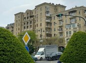 Satılır 2 otaqlı köhnə tikili 55 m², Nəsimi r., photo 2 from 8