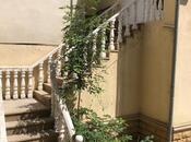 Satılır 12 otaqlı həyət evi/bağ evi 1 000 m², Elmlər Akademiyası m., photo 5 from 8