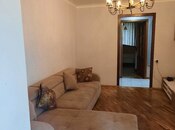 Satılır 2 otaqlı köhnə tikili 55 m², İnşaatçılar m., photo 2 from 8