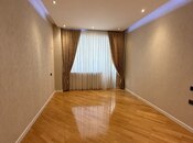 3-комн. новостройка - м. Элмляр Академиясы - 130 м²