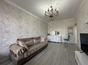 4 otaqlı köhnə tikili - Bakıxanov q. - 100 m²