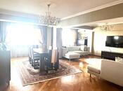 Satılır 5 otaqlı köhnə tikili 200 m², Nəsimi r., photo 1 from 8