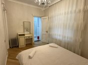 İcarəyə verilir 5 otaqlı həyət evi/bağ evi 250 m², photo 2 from 8