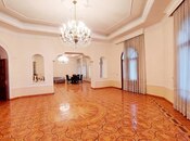 Satılır 7 otaqlı köhnə tikili 750 m², Sahil m., photo 3 from 8