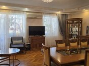 Satılır 3 otaqlı köhnə tikili 90 m², Nərimanov r., photo 3 from 8