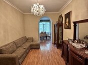 Satılır 3 otaqlı köhnə tikili 103 m², Nəsimi r., photo 2 from 8