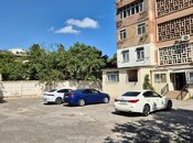 Satılır 2 otaqlı köhnə tikili 65 m², 8 Noyabr m., photo 1 from 8