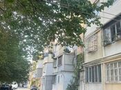 Satılır 3 otaqlı köhnə tikili 75 m², Elmlər Akademiyası m., photo 2 from 8