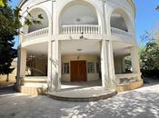 8 otaqlı həyət evi/bağ evi - Şüvəlan q. - 1400 m²
