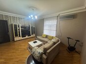 Satılır 4 otaqlı köhnə tikili 165 m², Əhmədli m., photo 2 from 8