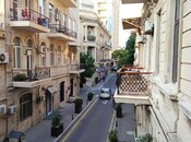 Elan №5553267 - Bakı, Sahil m., 2 otaqlı, 50 m², 2/3 mərtəbə