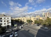 Продаётся 4-комн. вторичка 110 м², м. Элмляр Академиясы, photo 1 from 8
