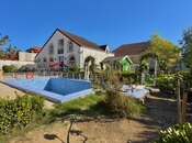 6 otaqlı həyət evi/bağ evi - Şüvəlan q. - 300 m²