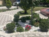 9 otaqlı həyət evi/bağ evi - Bakıxanov q. - 800 m²