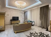 Satılır 3 otaqlı köhnə tikili 215 m², Sahil m., photo 1 from 8