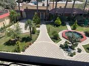 9 otaqlı həyət evi/bağ evi - Bakıxanov q. - 800 m²