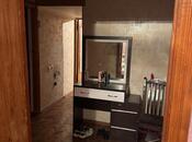 Satılır 2 otaqlı köhnə tikili 60 m², İnşaatçılar m., photo 4 from 8
