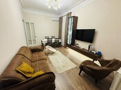 Satılır 2 otaqlı köhnə tikili 65 m², Nizami m., photo 2 from 8
