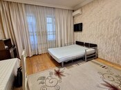 Elan №5688087 - Bakı, 28 May m., 1 otaqlı, 33 m², 2/5 mərtəbə