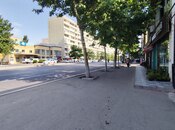 Продаётся 2-комн. вторичка 50 м², м. Иншаатчылар, photo 1 from 8