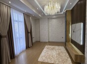 Продаётся 3-комн. новостройка 77 м², м. Кара Караев, photo 1 from 8
