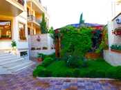7 otaqlı həyət evi/bağ evi - Bakıxanov q. - 672 m²