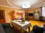 Объявление №5696273 - Баку, м. 8 ноября, 3-комн., 130 м², 2/16 этаж