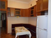 Продаётся 2-комн. вторичка 65 м², м. Низами, photo 2 from 8