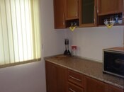 Продаётся 2-комн. вторичка 65 м², м. Низами, photo 4 from 8