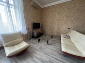 İcarəyə verilir 3 otaqlı yeni tikili 130 m², 28 May m., photo 3 from 8