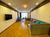 Elan №5713803 - Bakı, Gənclik m., 3 otaqlı, 160 m², 18/20 mərtəbə