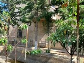 8 otaqlı həyət evi/bağ evi - Qara Qarayev m. - 350 m²