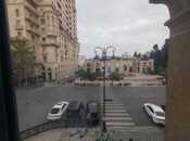 Elan №5716765 - Bakı, Sahil m., 3 otaqlı, 92 m², 2/6 mərtəbə