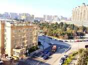Продаётся 4-комн. новостройка 197 м², м. Элмляр Академиясы, photo 2 from 8