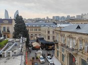 Satılır 4 otaqlı köhnə tikili 170 m², Sahil m., photo 1 from 8