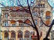 Satılır 4 otaqlı köhnə tikili 170 m², Sahil m., photo 1 from 8