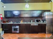 Сдаётся 2-комн. новостройка 84 м², м. Низами, photo 1 from 6