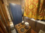 Satılır 2 otaqlı köhnə tikili 70 m², Qara Qarayev m., photo 4 from 8